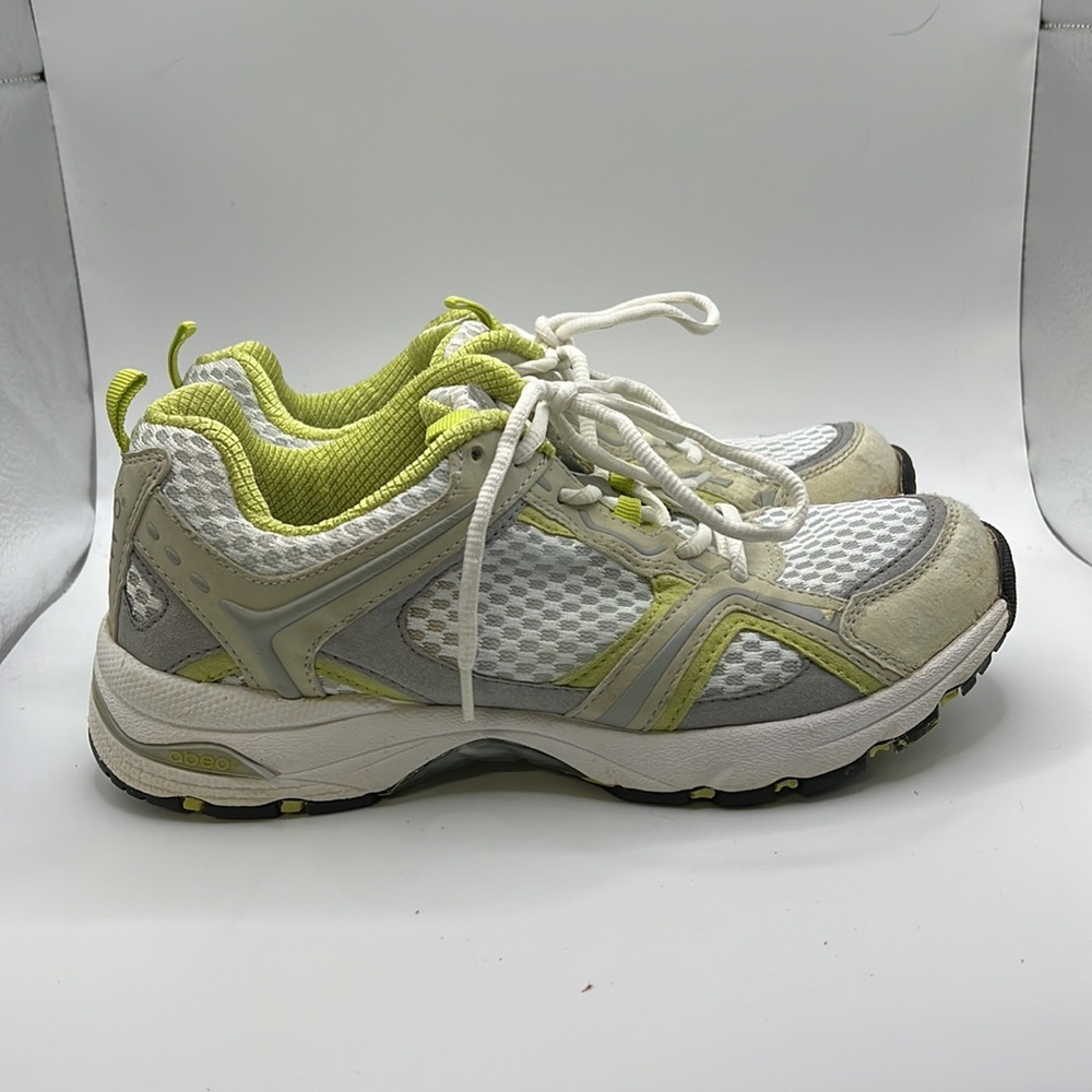 Abeo Smart Mesh Athletic Running Shoes Sneakers White Yellow Mens Size 7.5 M